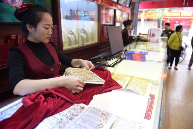 Giá vàng tăng mạnh nhưng giao dịch không nhiều.