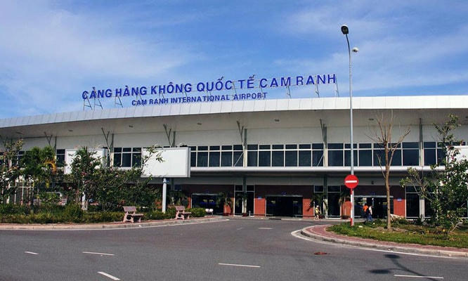 Cảng Hàng không quốc tê Cam Ranh.