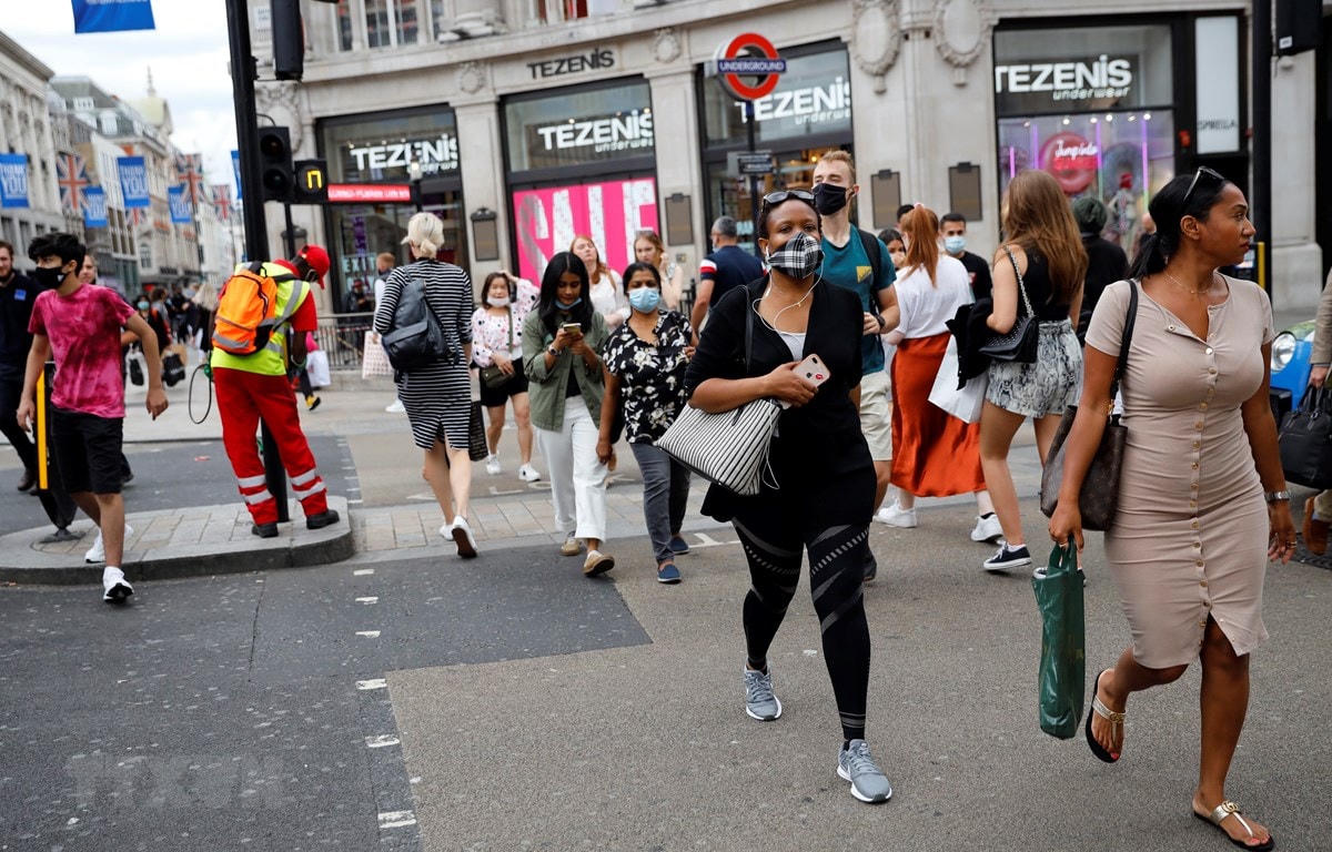 Người dân London “hối hả” trong mùa Covid.