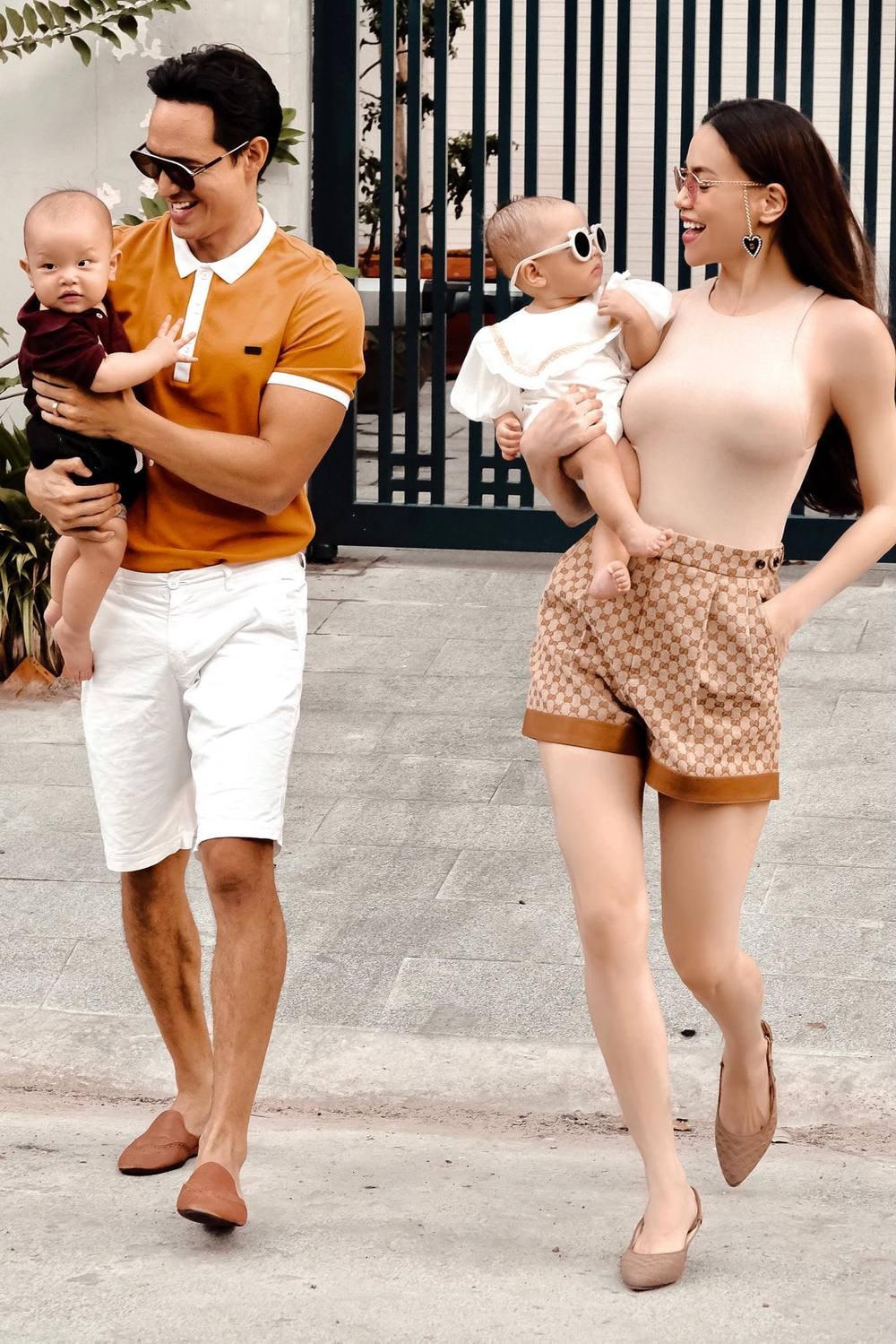 Hà Hồ cũng thường xuyên diện các trang phục của Gucci.