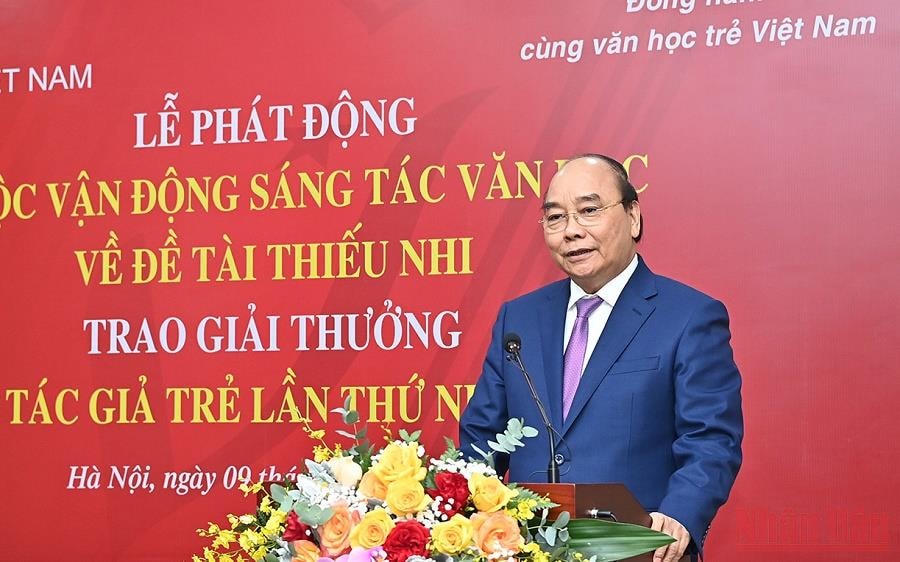 Chủ tịch nước Nguyễn Xuân Phúc phát biểu tại Lễ phát động cuộc vận động sáng tác văn học về đề tài thiếu nhi, trao giải thưởng Tác giả trẻ lần thứ nhất.