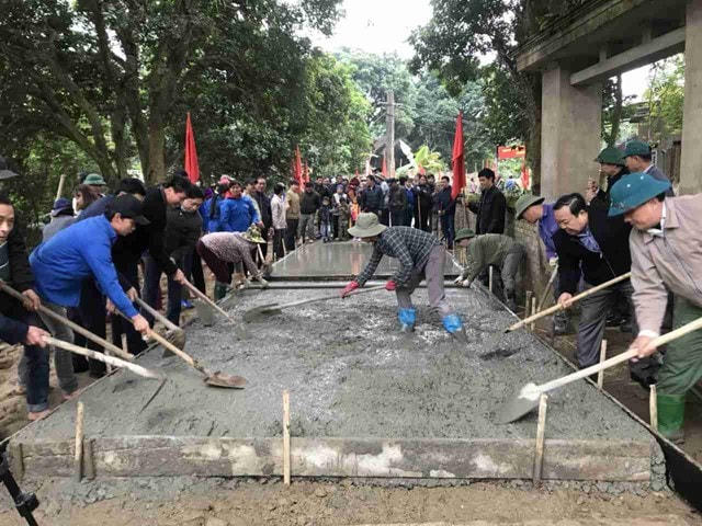 Huyện Văn Yên chú trọng xây dựng đường giao thông nông thôn.