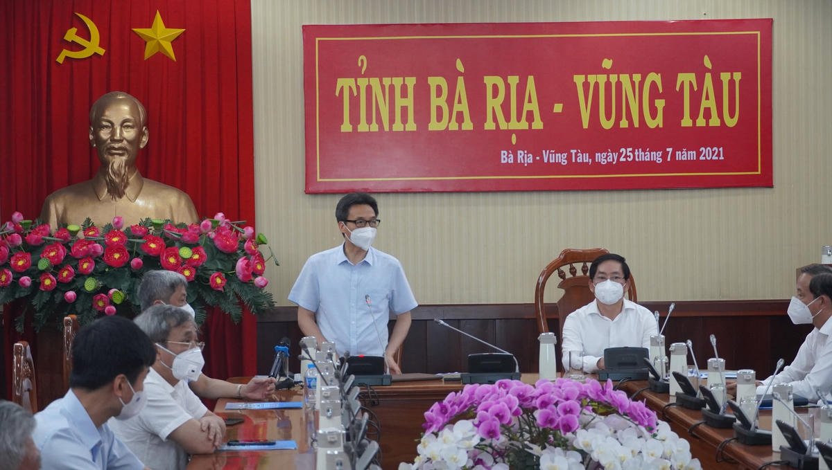Phó Thủ tướng Chính phủ Vũ Đức Đam chỉ đạo tại buổi làm việc với lãnh đạo tỉnh Bà Rịa-Vũng Tàu về công tác phòng chống dịch Covid-19. 