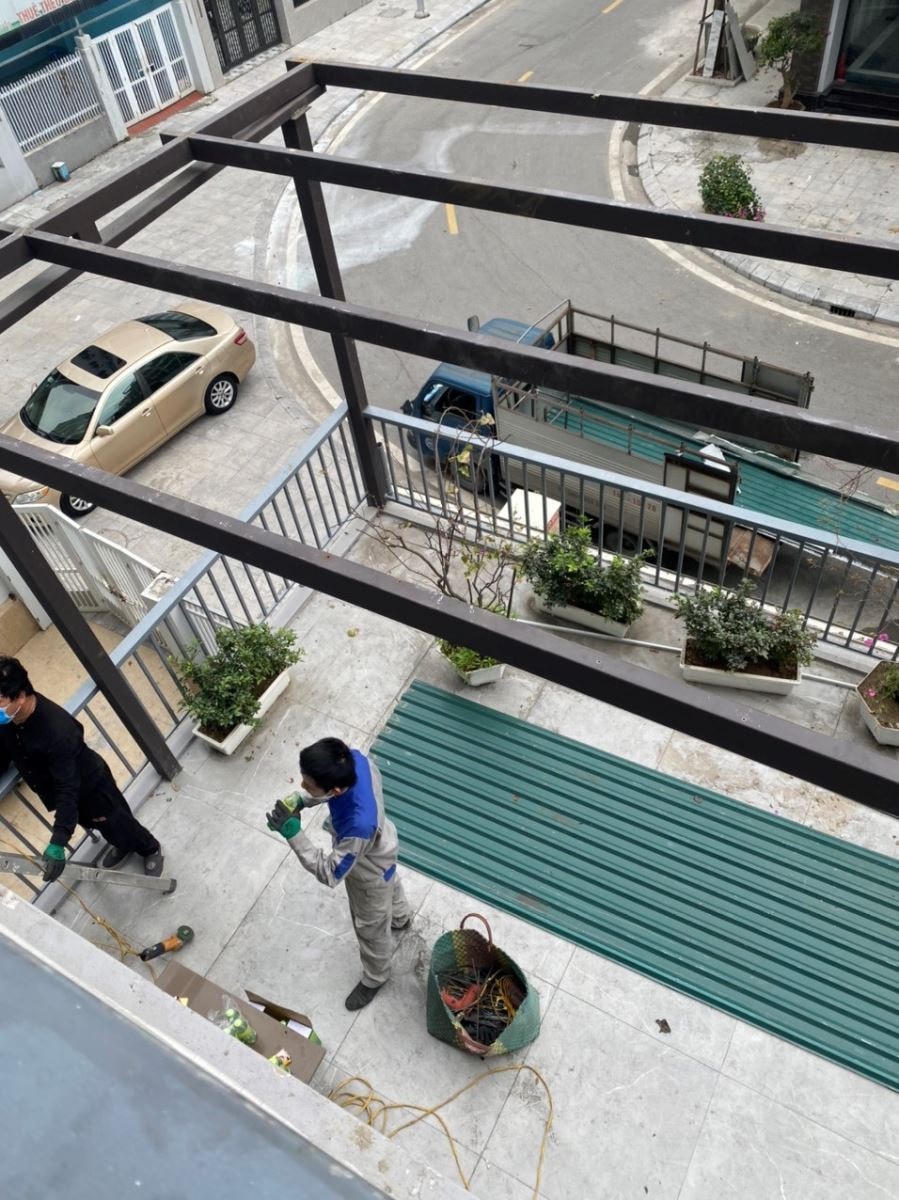 Quảng Ninh: Người dân KĐT Monbay tự tháo dỡ các bộ phận công trình xây dựng trái phép