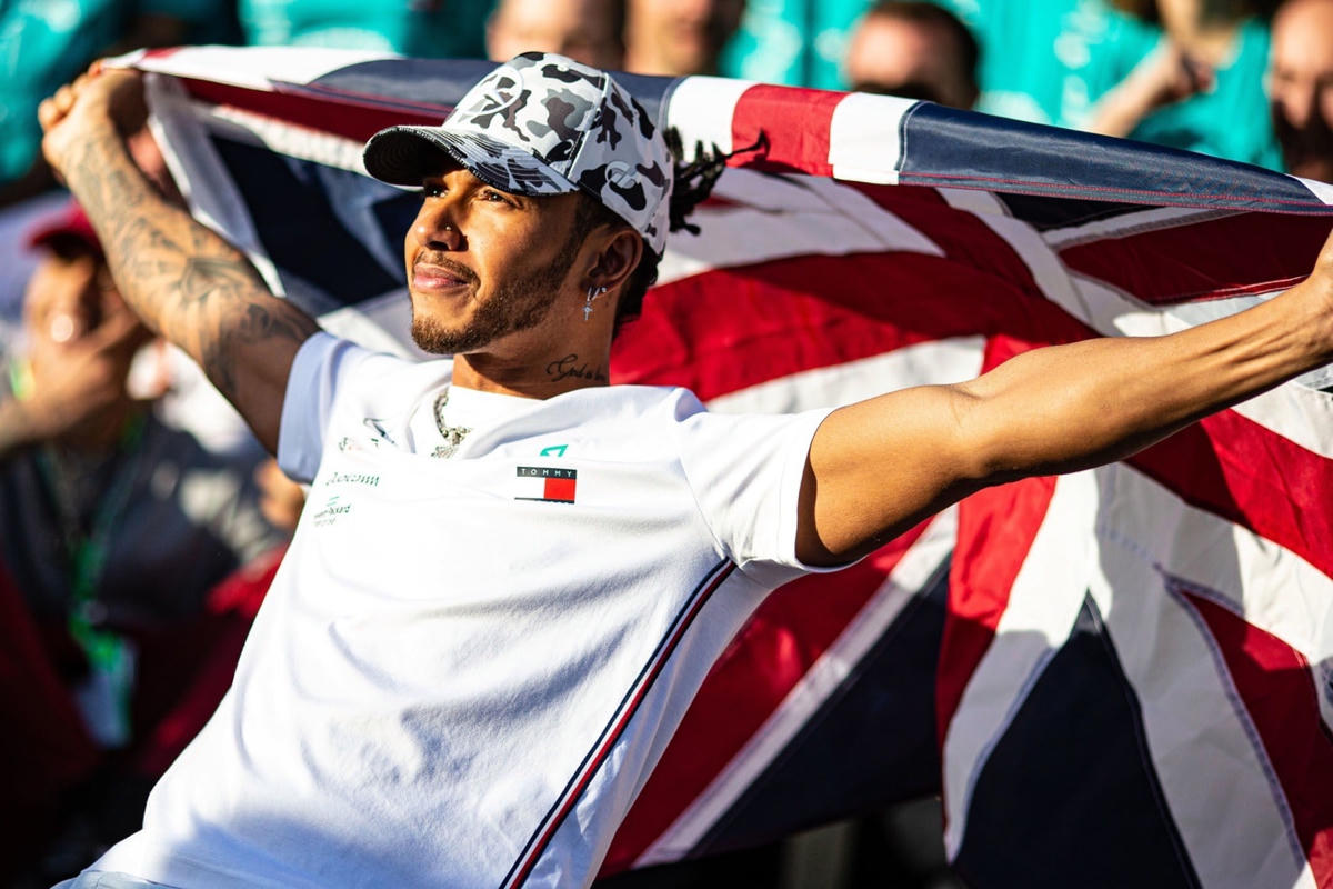 Lewis Hamilton là VĐV thể thao giàu nhất nước Anh.