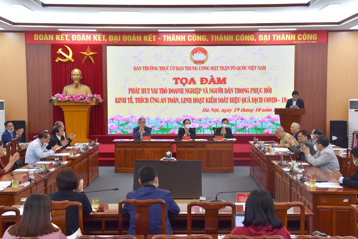 Quang cảnh Tọa đàm.