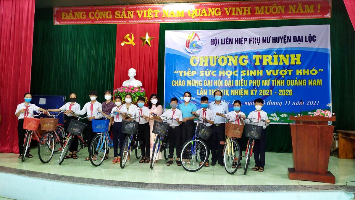 Hội phụ nữ huyện Đại Lộc, Quảng Nam với Chương trình “Tiếp sức học sinh vượt khó”.