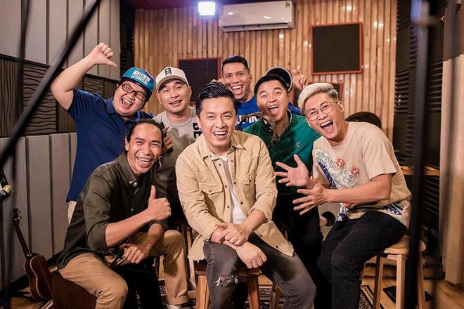 Theo kế hoạch, dự án “MTV Band – Âm nhạc không giới hạn” sẽ được phát vào 21h30 tối thứ Bảy hàng tuần trên kênh Youtube: https://www.youtube.com/user/mtvbandtv, bắt đầu từ ngày 2/1.