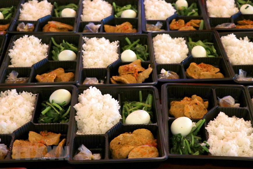 [ẢNH] Chuẩn bị các suất ăn tại các cơ sở y tế, khu cách ly ở Đà Nẵng