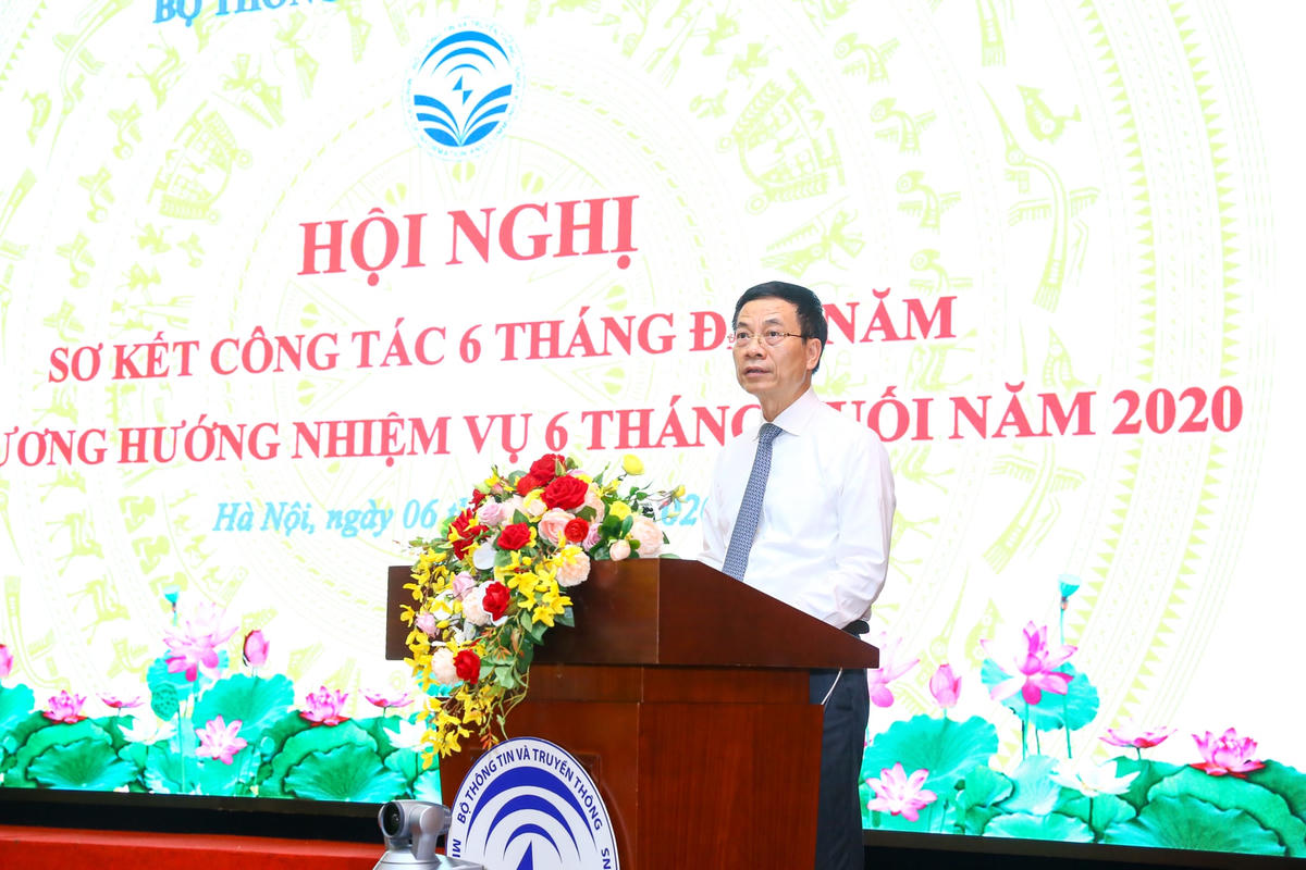 Bộ trưởng Bộ Thông tin và Truyền thông Nguyễn Mạnh Hùng.