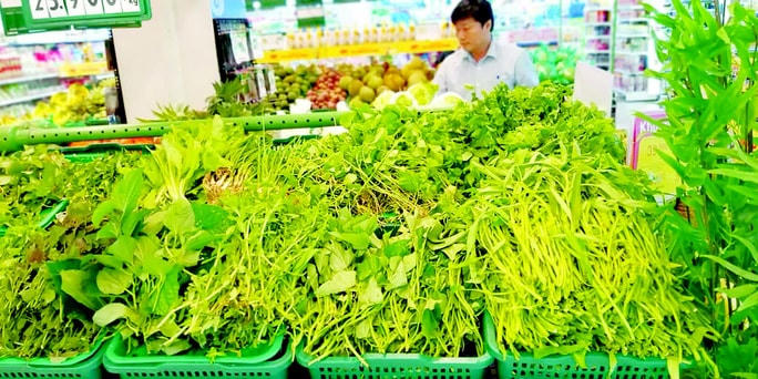 Hệ thống Co.opmart khu vực miền Trung tăng gấp 3 lần các mặt hàng nhu yếu phẩm thiết yếu, đáp ứng nhu cầu tiêu dùng tăng cao của người dân.