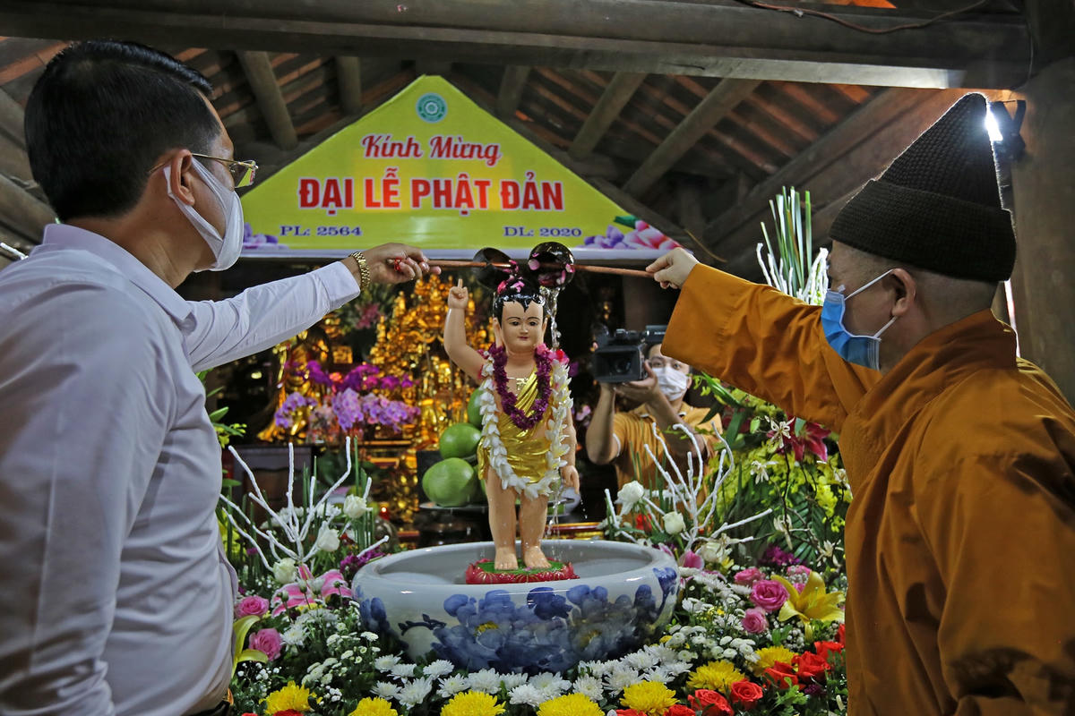 Phát động tuần tắm Phật online