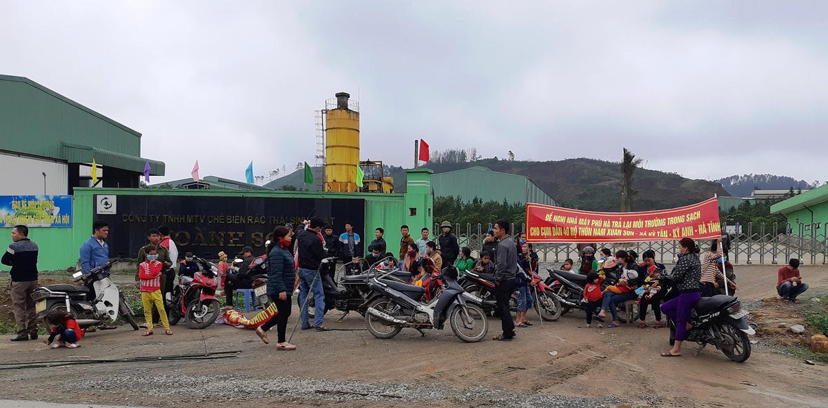 Vi phạm về lĩnh vực môi trường, Công ty TNHH MTV chế biến rác thải sinh hoạt Hoành Sơn bị phạt 420 triệu đồng.