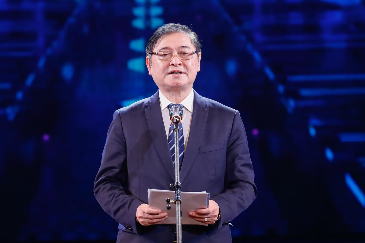 TSKH Phan Xuân Dũng, Chủ tịch Liên hiệp các Hội Khoa học và Kỹ thuật Việt Nam, Chủ tịch Quỹ VIFOTEC, Trưởng ban Tổ chức Giải thưởng phát biểu khai mạc.