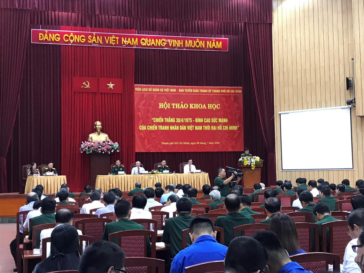 Gần 200 học giả, các nhà nghiên cứu, tướng lĩnh quân đội, nhân chứng lịch sử và đại diện lãnh đạo về dự Hội thảo. (Ảnh: Hồng Phúc).