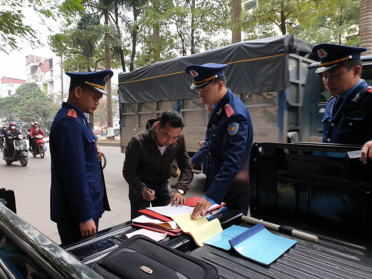 Xử phạt vi phạm khi tham gia giao thông.