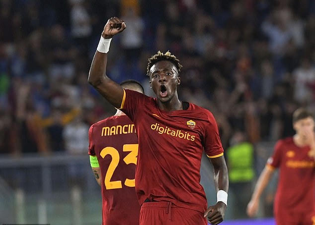 Tammy Abraham ấn định chiến thắng 5-1 cho AS Roma.