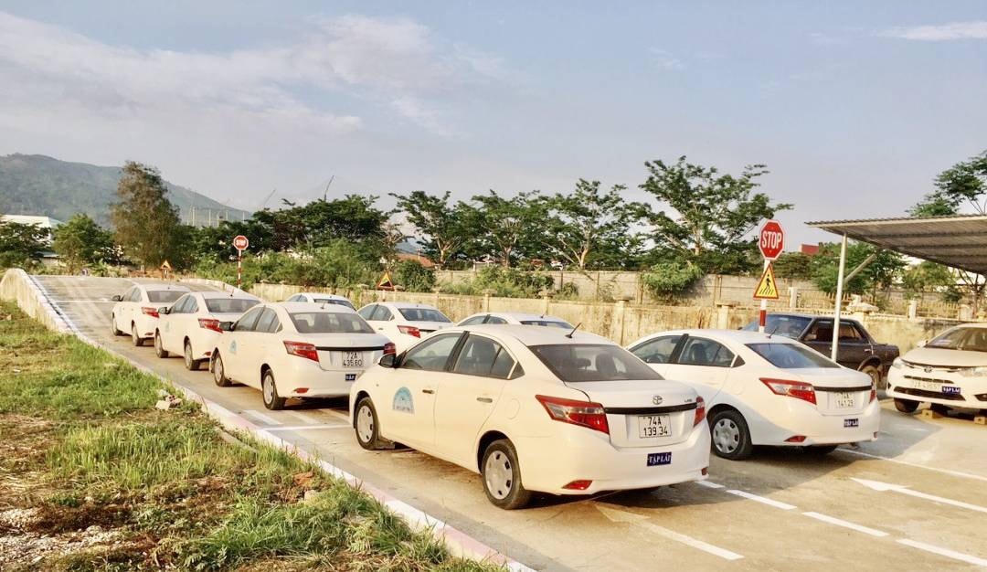 Cơ sở vật chất hiện đại, xe ô tô tập lái đời mới, hướng đến chất lượng học cao