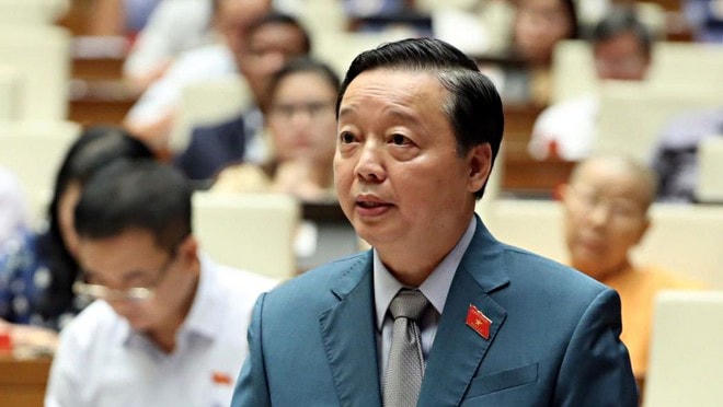 Bộ trưởng Trần Hồng Hà trả lời thắc mắc của ĐBQH 