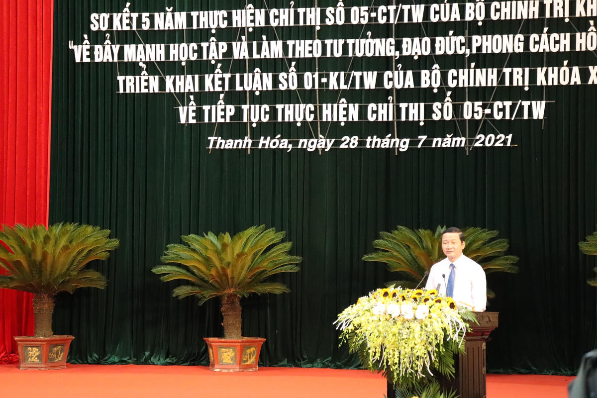 Ông Đỗ Minh Tuấn, Chủ tịch UBND tỉnh Thanh Hóa phát biểu tại Hội nghị.