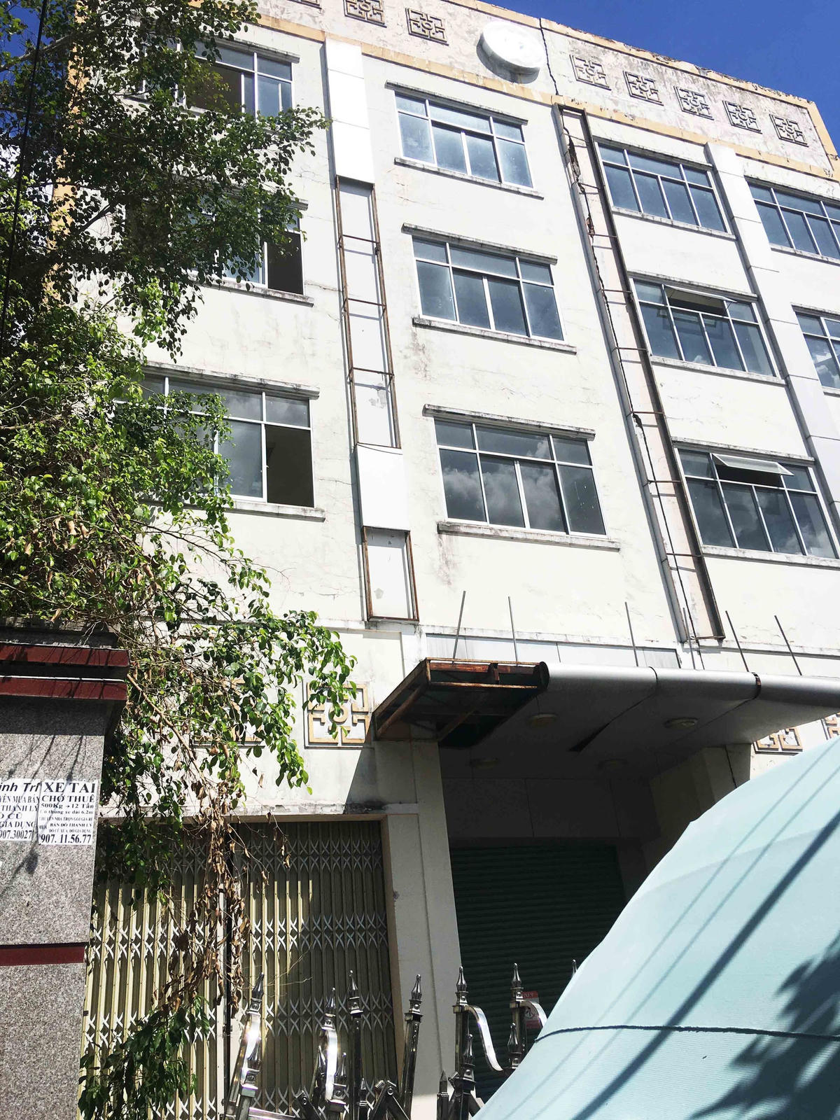 Các hạng mục xuống cấp trầm trọng. 