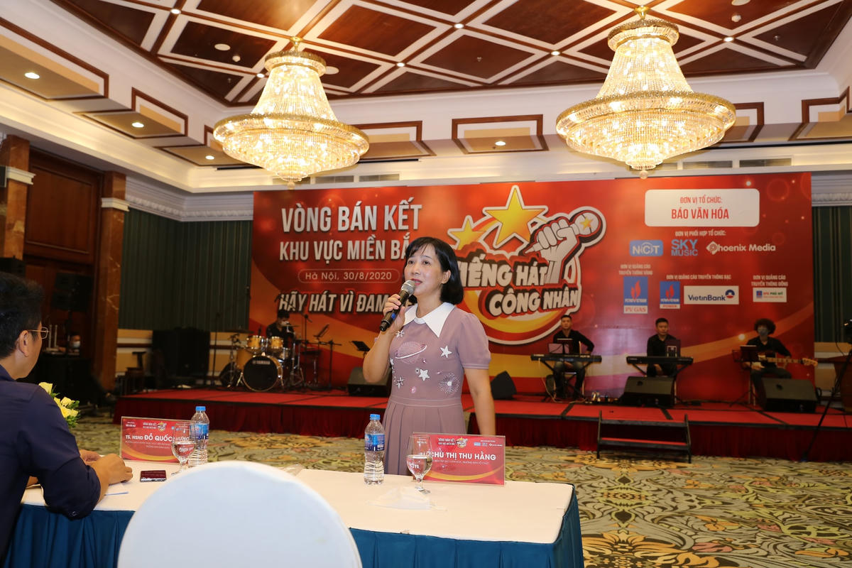 Bà Chu Thị Thu Hằng, Tổng Biên tập Báo Văn hóa, Trưởng BTC. Ảnh: Diệu Vy.