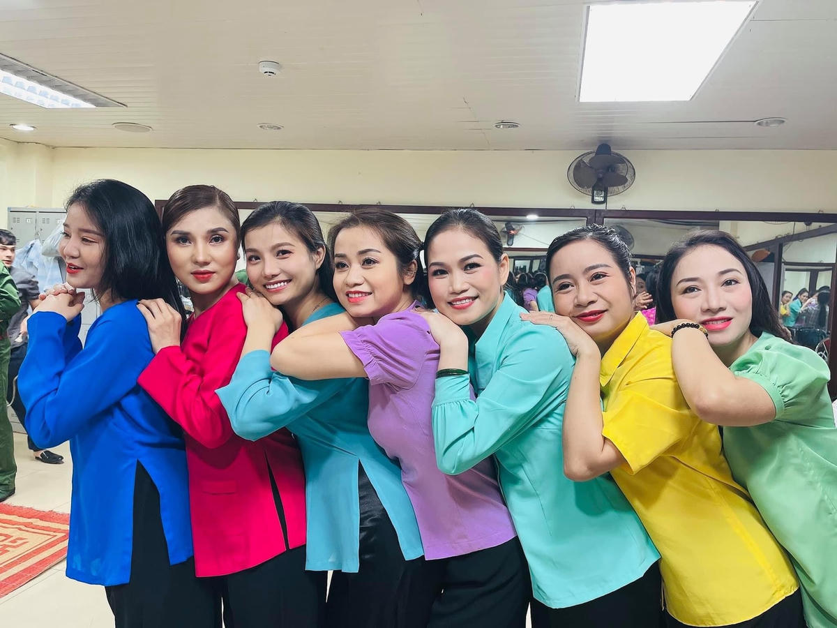 Phái đẹp trải lòng trong ngày lễ tôn vinh chính mình. 