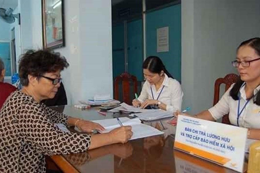 Lương hưu vô cùng quý báu với người cao tuổi. Nguồn BHXH.