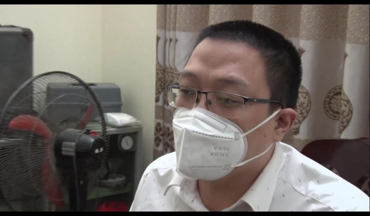 Giám đốc Hiền khai đã tự làm giả giấy tờ đi lại.