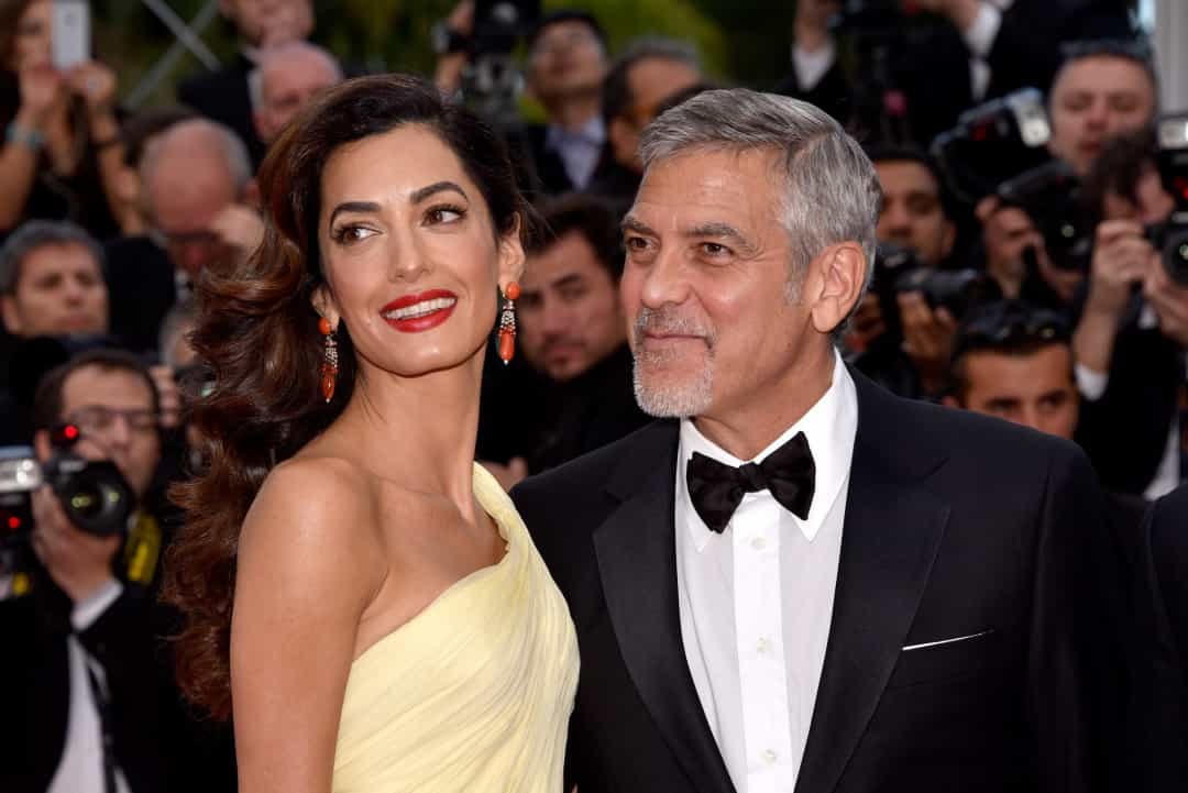 George Clooney đóng vai Người dơi trong bộ phim năm 1997 “Batman & Robin”, anh và Amal đã kết hôn vào năm 2014.  
