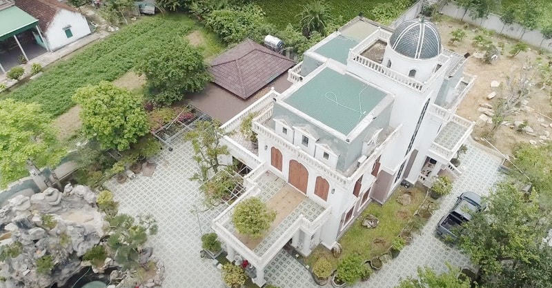 Tòa nhà của ông Cao Trọng Phú tại xóm 7, xã Nghi Kim, TP Vinh nơi xảy ra vụ việc.