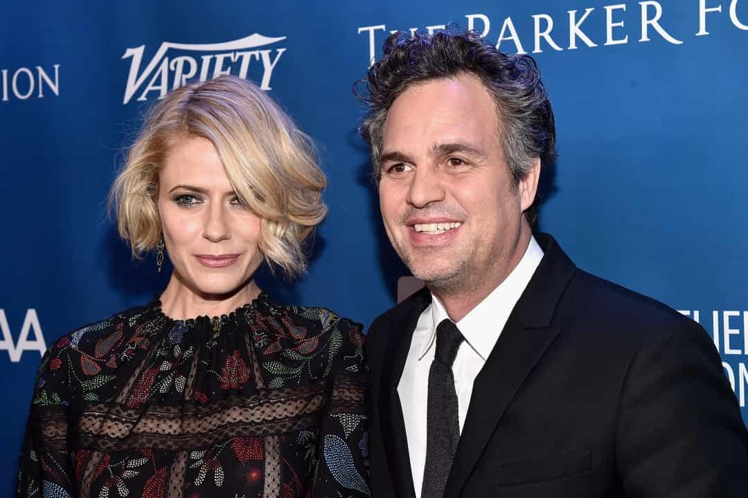 Mark Ruffalo nổi tiếng với vai The Incredible Hulk, đã kết hôn với nữ diễn viên Sunrise Coigney. Họ có với nhau ba người con.  