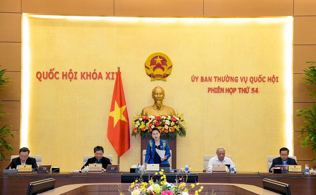 Các lãnh đạo Quốc hội chủ trì phiên họp thứ 54 của UB Thường vụ Quốc hội sáng 15/3/2021. Ảnh: Quốc hội.