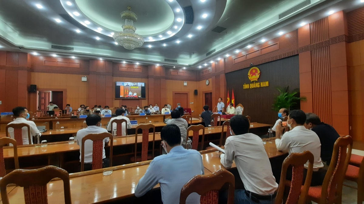 Quang cảnh buổi làm việc.