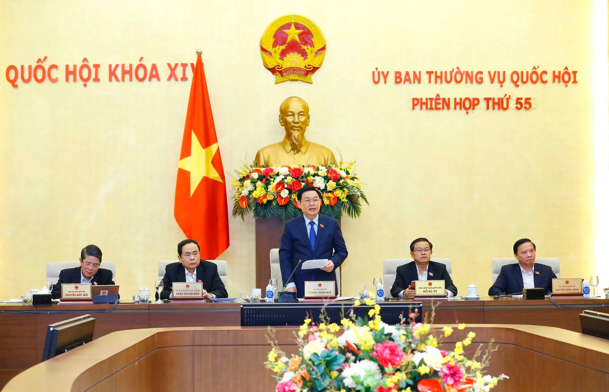 Chủ tịch Quốc hội Vương Đình Huệ phát biểu kết luận nội dung Phiên họp. Ảnh: TTXVN.