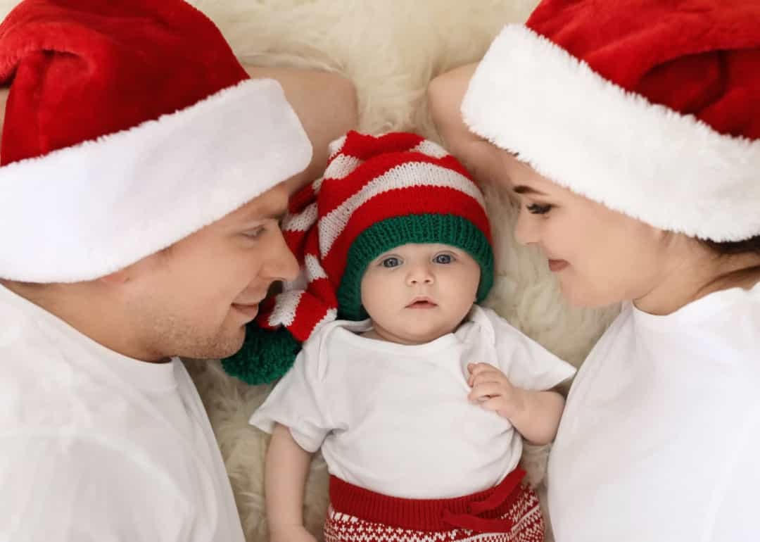 [ẢNH] Ngất ngây ngắm những 'ông, bà Noel' nhí siêu đáng yêu
