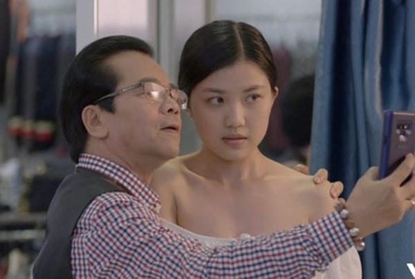 Ông ghi dấu trong lòng khán giả nhờ những vai phản diện. 