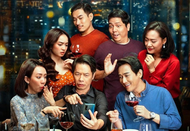 Dàn diễn viên đình đám trong “Tiệc trăng máu” thu hút khán giả tới rạp.  
