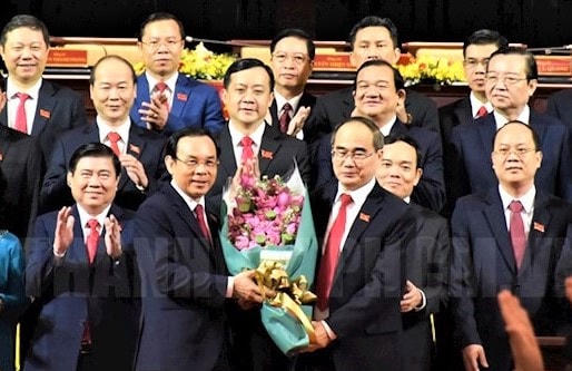 Nhân sự Đảng bộ TP HCM khóa XI ra mắt Đại hội.