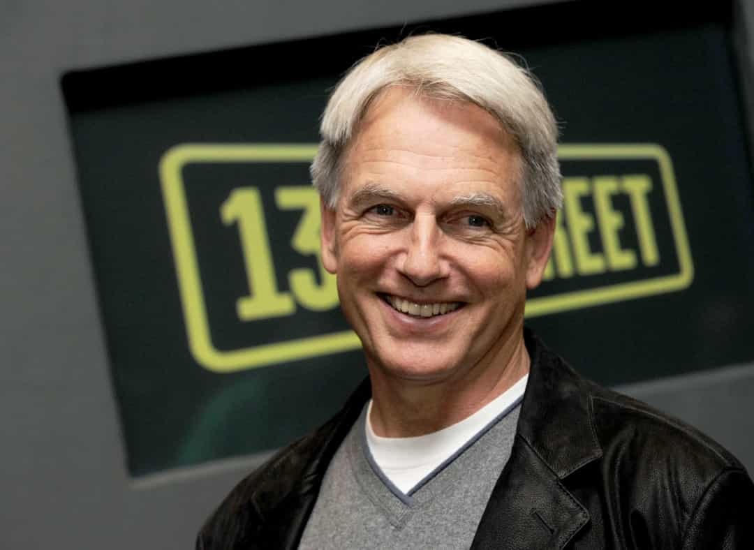 Mark Harmon nổi tiếng từ các chương trình như “NCIS”, anh không chỉ là một cựu tiền vệ bóng đá, cha anh còn là một cầu thủ bóng đá nổi tiếng - Tom Harmon.  