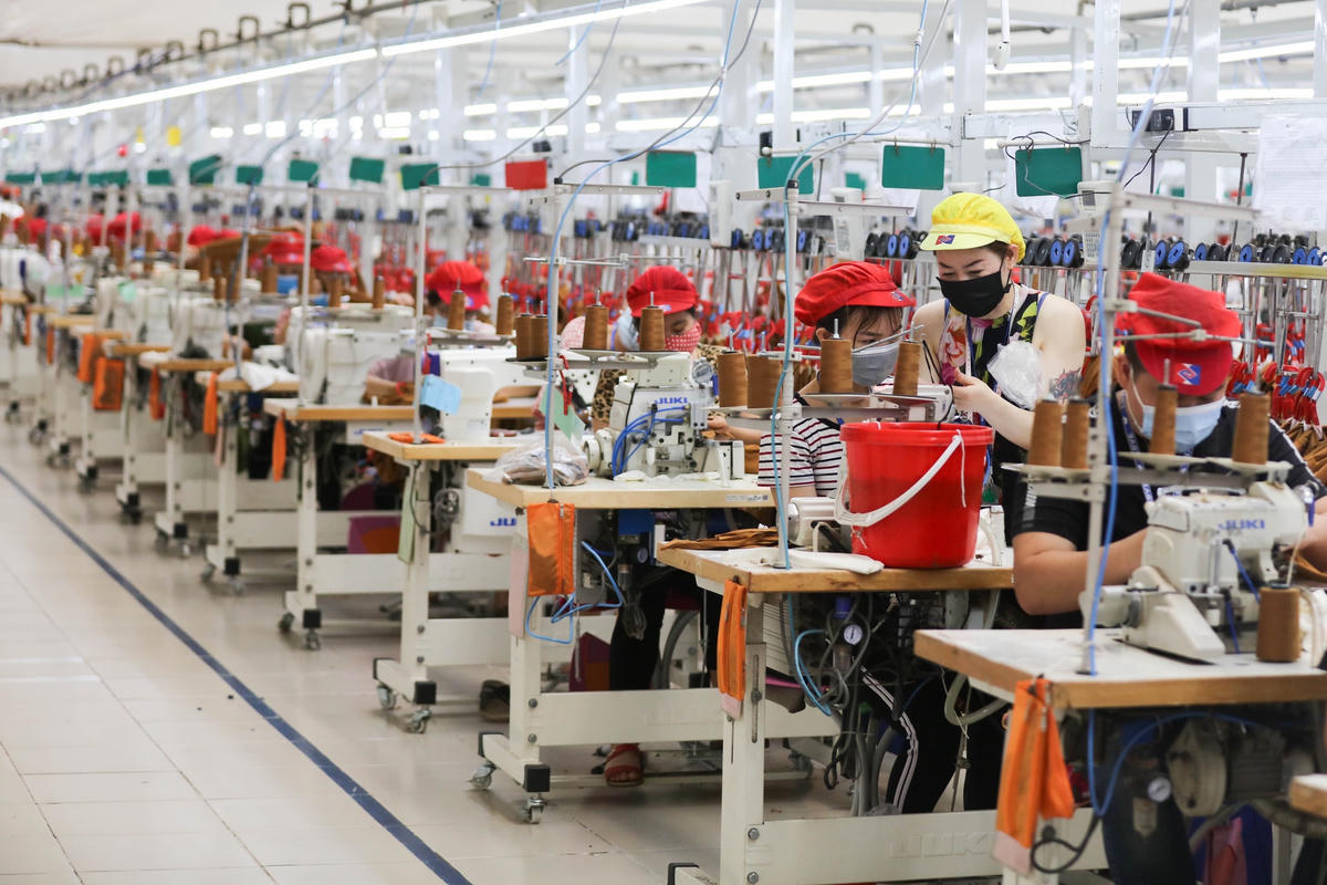 Nhiều doanh nghiệp đang phục hồi mạnh mẽ. Ảnh: Quang Vinh.