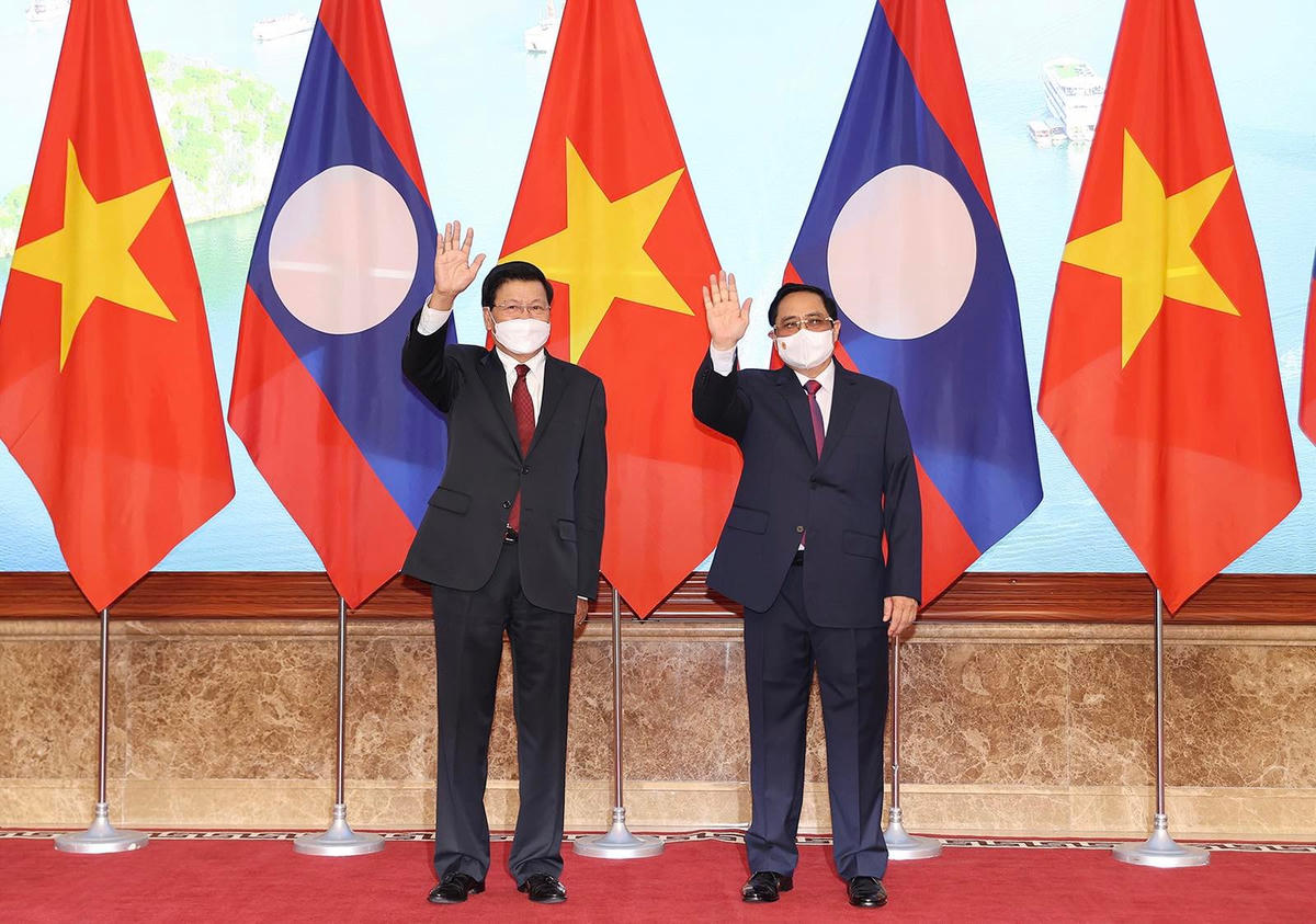 Thủ tướng Phạm Minh Chính và Tổng Bí thư, Chủ tịch nước Thongloun Sisoulith.