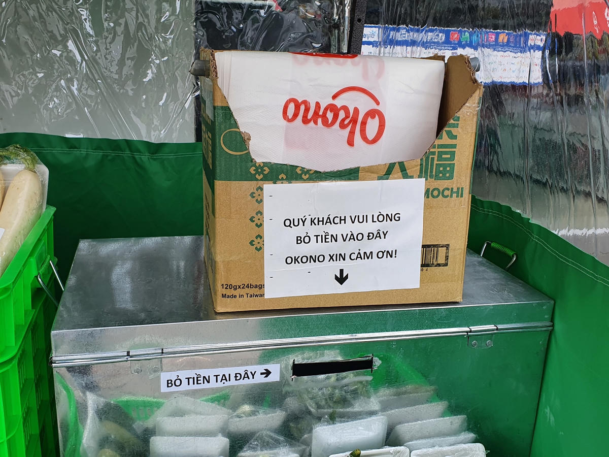 Ngạc nhiên trước những cửa hàng không người bán đầu tiên tại Hà Nội