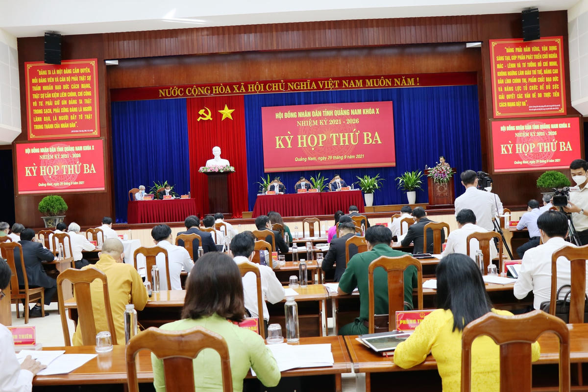 Quang cảnh kỳ họp thứ 3, HĐND tỉnh Quảng Nam khoá X.