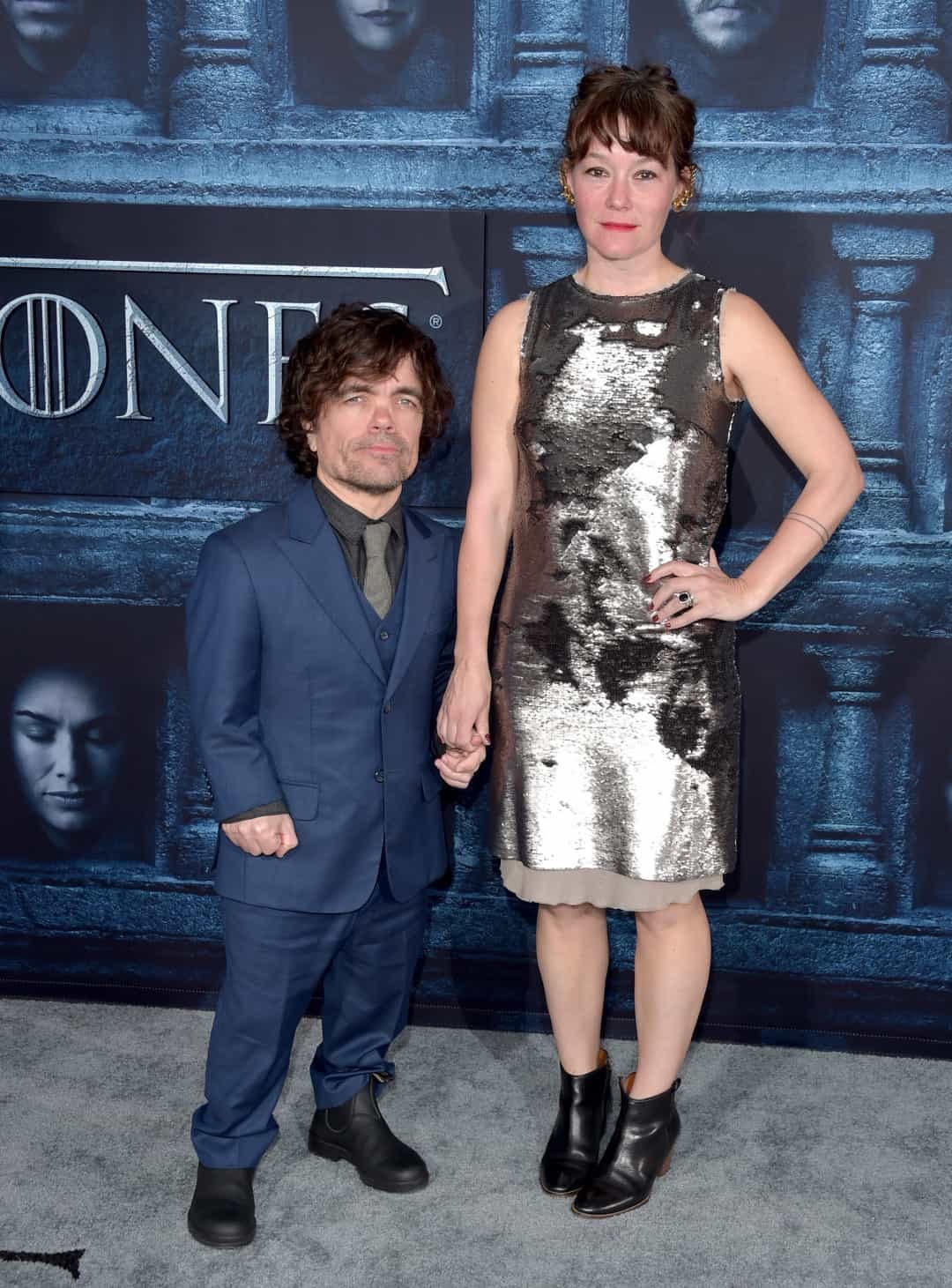 Peter Dinklage - diễn viên của “Game of Thrones” và “Avengers: Infinity War” đã kết hôn với Erica Schmidt. Họ có với nhau hai mặt con.  