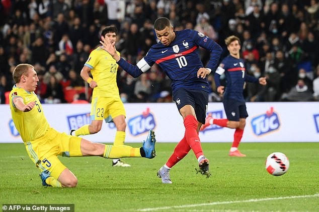 Pháp giành vé dự World Cup sau trận thắng 8-0, Hà Lan hòa thất vọng