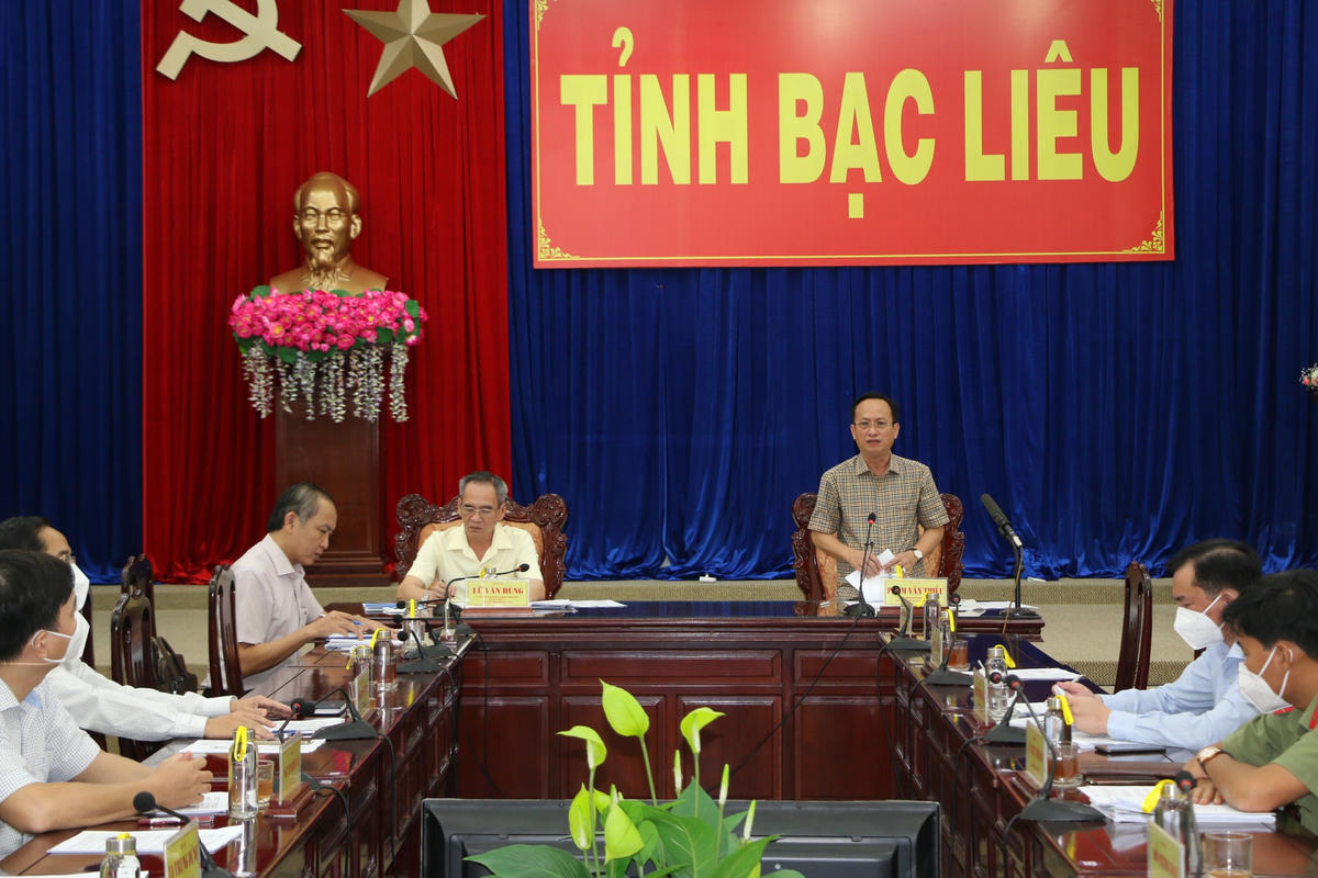 Chủ tịch UBND tỉnh Bạc Liêu Phạm Văn Thiều nhấn mạnh, dù thực hiện mở cửa theo tình hình mới nhưng tuyệt đối không được chủ quan lơ là, phải có giám sát, quản lí chặt người từ vùng dịch trở về địa phương.
