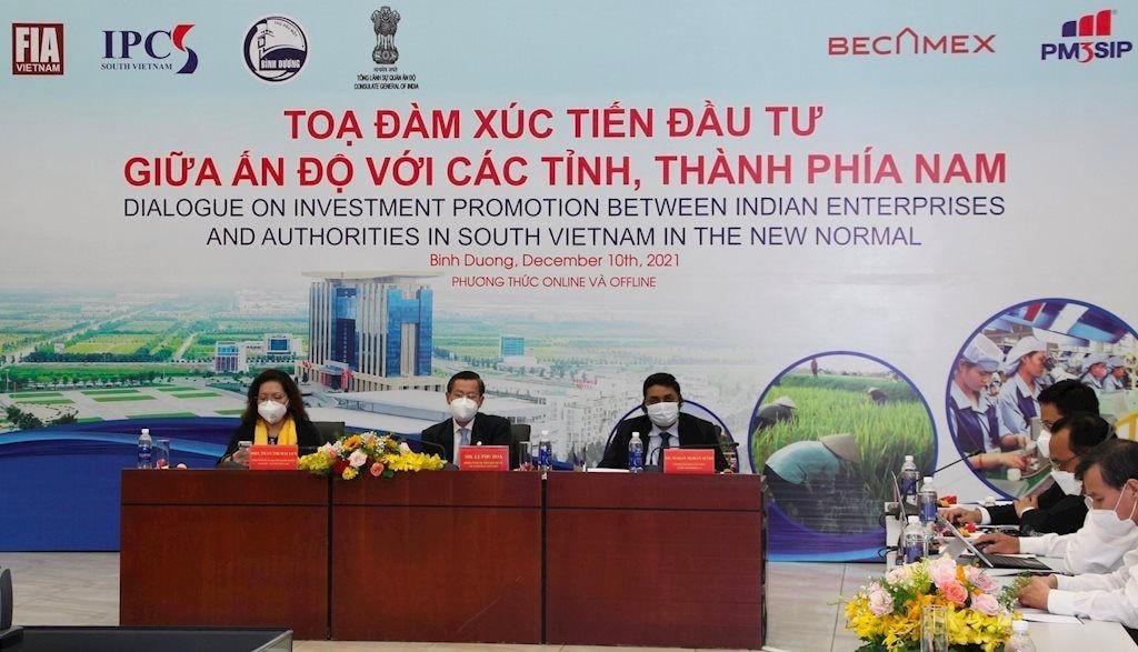 Quang cảnh Tọa đàm trực tuyến xúc tiến đầu tư giữa Ấn Độ với 3 tỉnh Bình Dương, Cà Mau và Bến Tre tại điểm cầu Bình Dương.