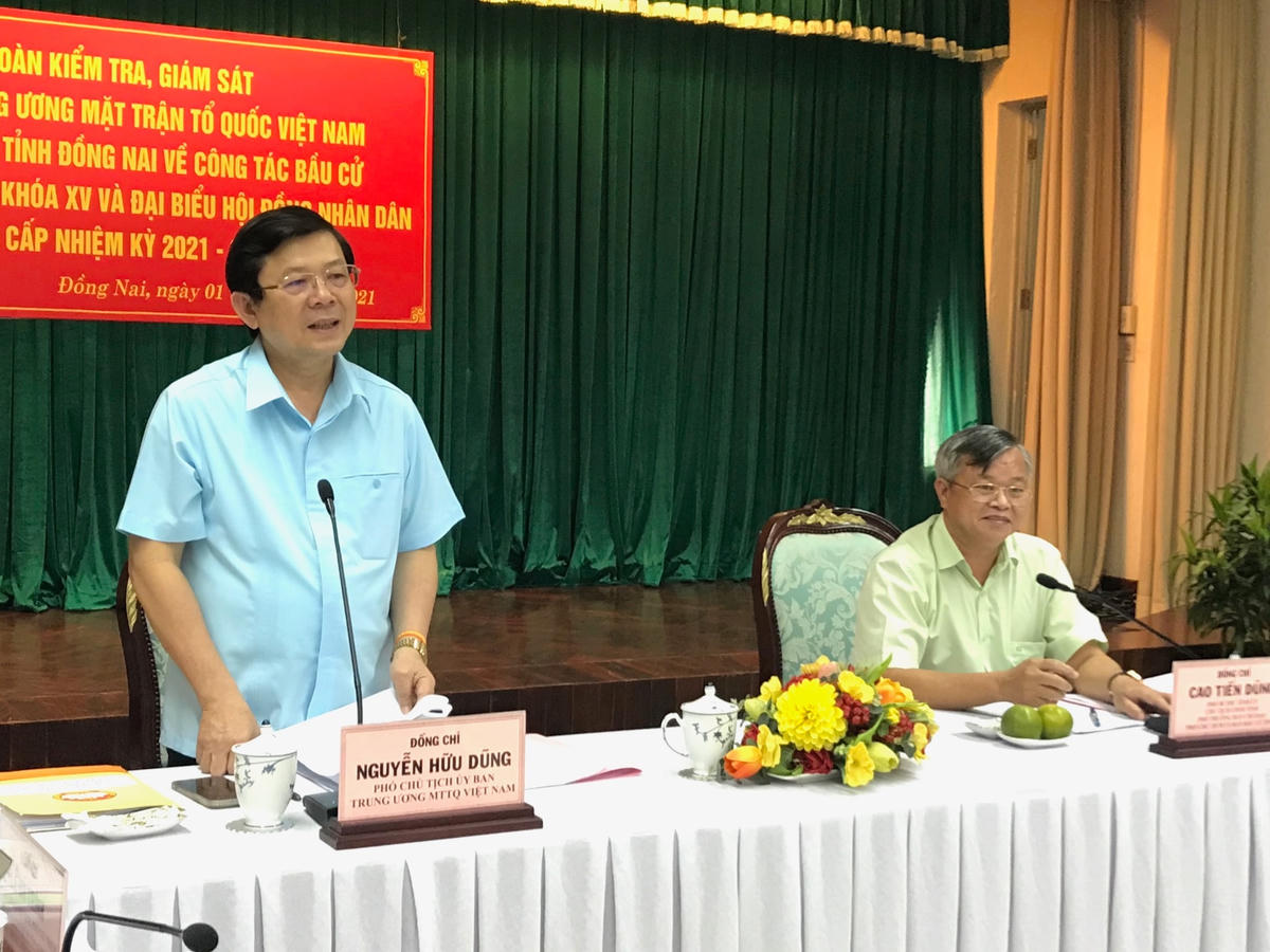 Phó Chủ tịch Nguyễn Hữu Dũng phát biểu tại buổi làm việc với lãnh đạo tỉnh và UBBB tỉnh Đồng Nai.