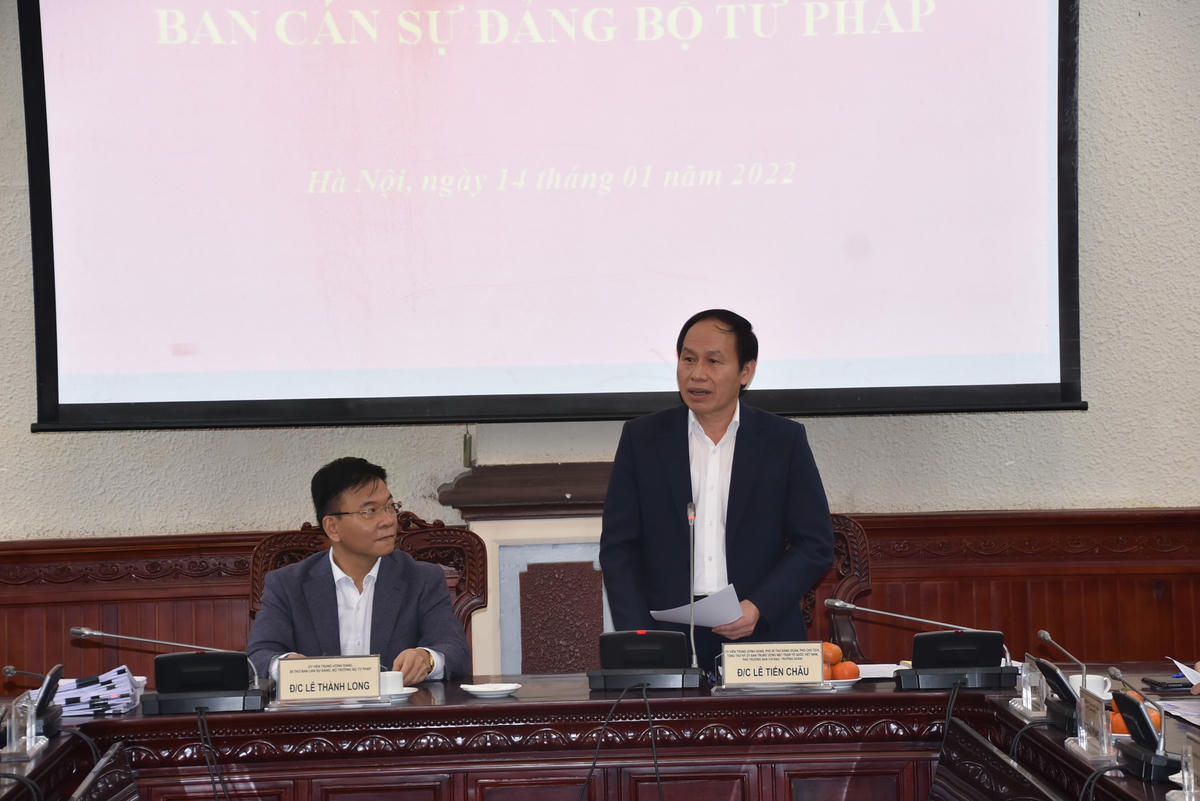 Phó Chủ tịch - Tổng Thư ký Lê Tiến Châu phát biểu tại cuộc làm việc.